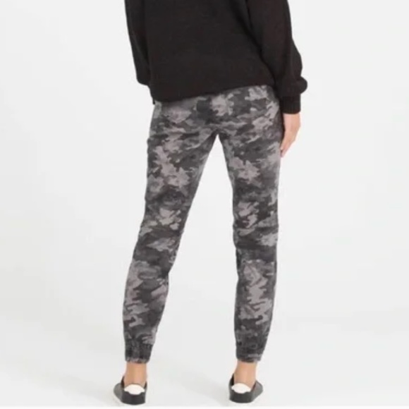 Spanx Camo Joggers Sz M NWOT - Picture 7 of 7